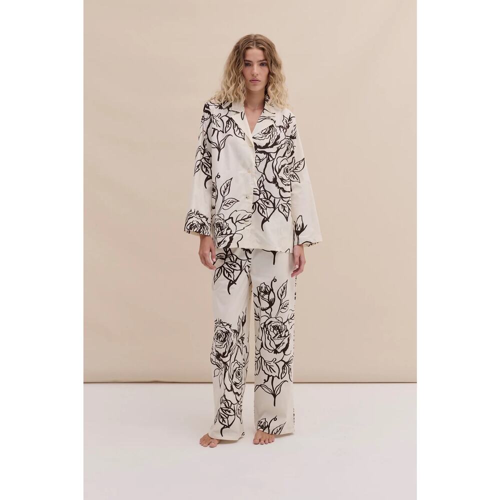 Desmond & Dempsey Cream Brown Rose Long Sleeve Pajama Set Size XL